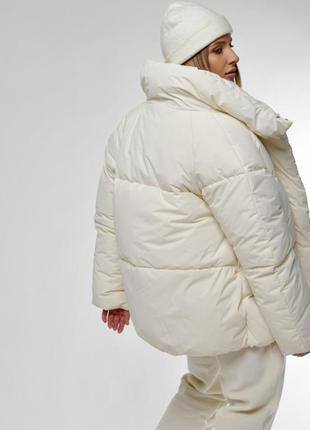 Пуховик жіночий короткий, молочний