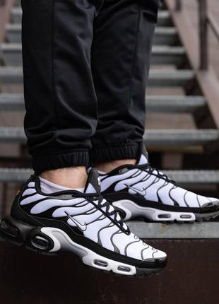 Nike air max plus tn white black кросівки спортивні2 фото