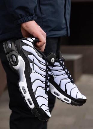 Nike air max plus tn white black кросівки спортивні4 фото