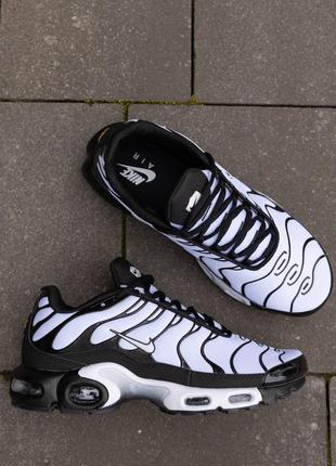 Nike air max plus tn white black кросівки спортивні7 фото