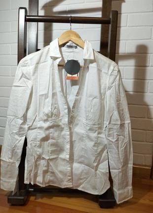 Белая классическая рубашка блузка