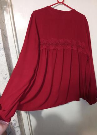 Натуральная вишнёвая блузка-распашонка с кружевами и кистями батал kappahl