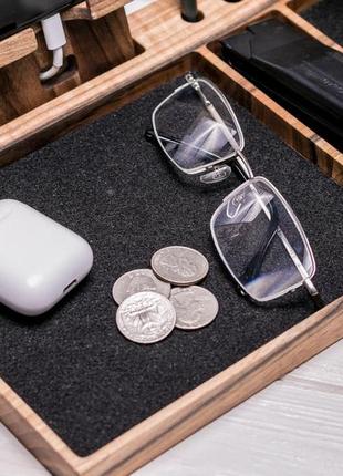 Подставка для пистолета телефона и часов samsung настольный органайзер из ореха...