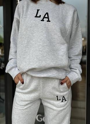 Утепленный женский костюм