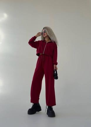 Спортивний костюм із капюшоном