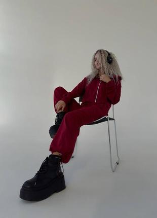 Спортивний костюм із капюшоном