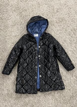 Пальто zara 10 р 140 чорне лакове стьобане плащ подовжена куртка