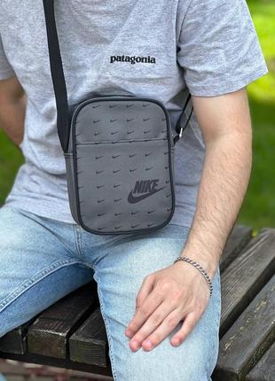 Мессенджер nike 9