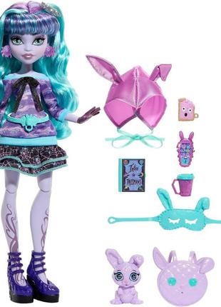 Monster high twyla creepover party set with pet bunny dustin - лялька монстр хай твайла піжамна серія4 фото