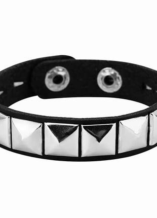 Браслет на руку из экокожи "заклепки пирамида" на кнопках черный, унисекс wuke