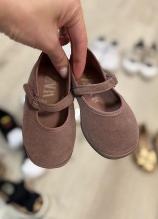 Трендовые стильные балетки бренд zara