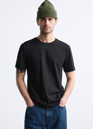 Футболка чоловіча чорна