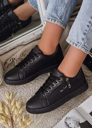 Жіночі спортивні туфлі з екошкіри zasit