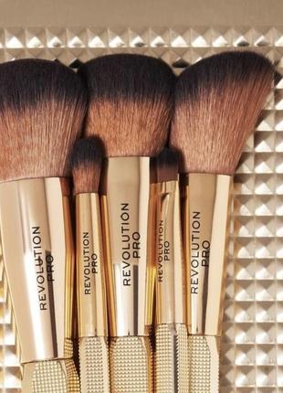 Набір пензликів makeup revolution