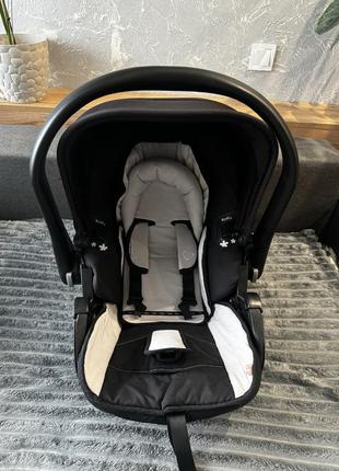 Продається автокрісло kiddy