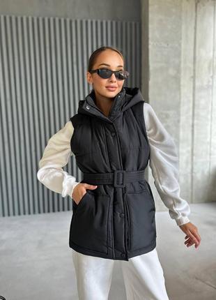 Жіноча жилетка