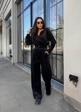 Велюровый костюм