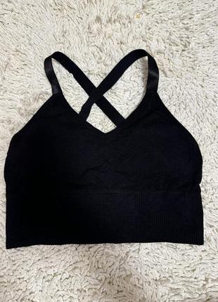 Спортивный топ