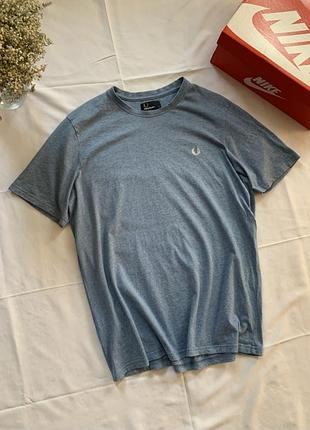 Футболка fred perry л розміру в гарному стані