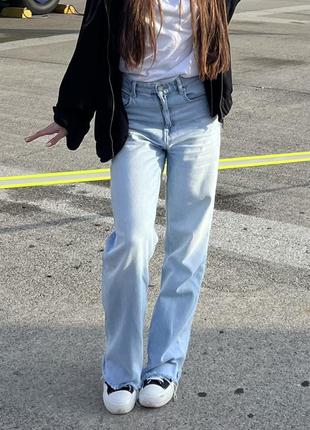 Джинсы прямые