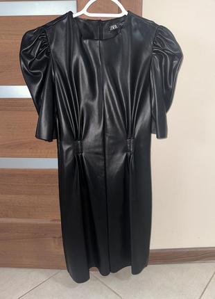 Шкіряна чорна сукня zara, розмір s, в ідеальному стані.