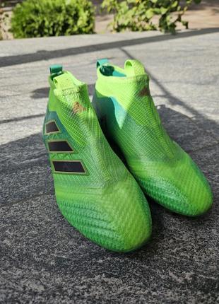 Футбольні бутси !