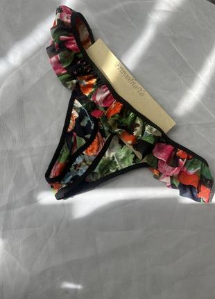 Стрінги з рюшами 5