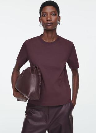 Футболка в стиле cos бургунди