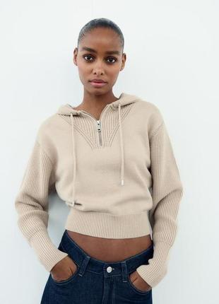 Трикотажный свитер с капюшоном zara