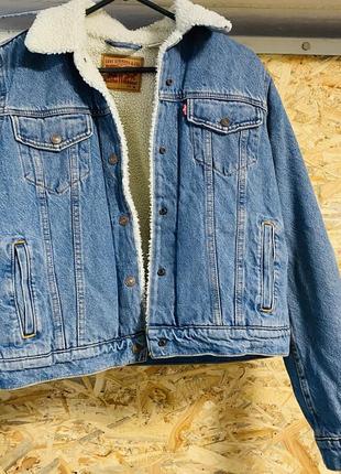 Тепла джинсова шерпа від levi’s