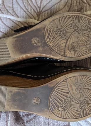 Шлепанцы кожа