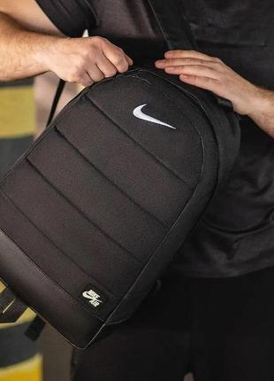 Чоловічий рюкзак спортивний щільний молодіжний для тренувань міський водонепроникний чорний nike2 фото