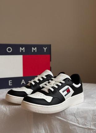 Распродажа, акция! кожаные кроссовки tommy jeans t 98 retro basket ess