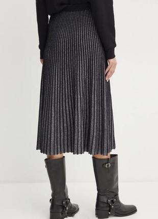 H&m красива плісирована спідниця з люрексом