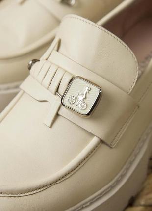 Жіночі лофери 17987 бежеві шкіра