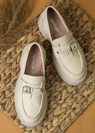 Жіночі лофери 17987 бежеві шкіра