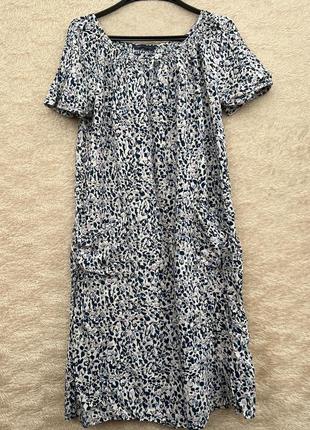 Плаття на коротких рукавах