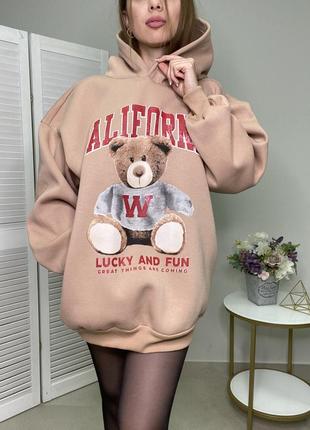 Худи в стиле оверсайз