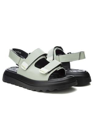 Жіночі босоножки 18261 оливкові шкіра