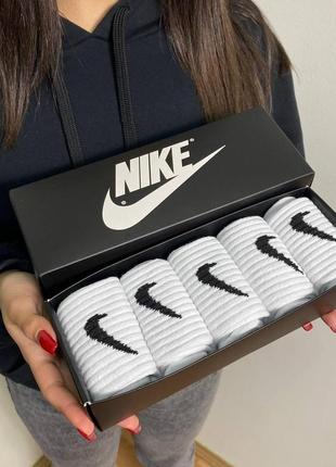 Набір жіночих високих шкарпеток nike 36-41 на 5 пари у коробці