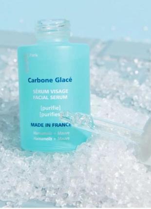 Очищающая сыворотка для лица с гамамелисом и экстрактом мальвы rare paris carbone glacé purifying face serum