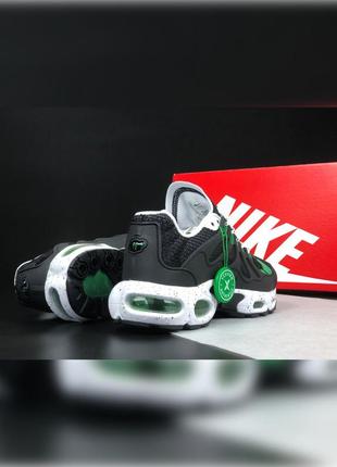 Чоловічі демісезонні кросівки nike air max terrascape plus чорні з білим\зелені4 фото