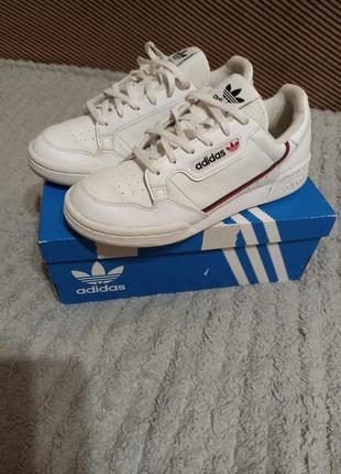 Кроссовки adidas кожа р.38.ст.24