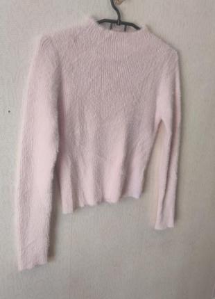 Жіночий светр, ніжно-рожевого кольору