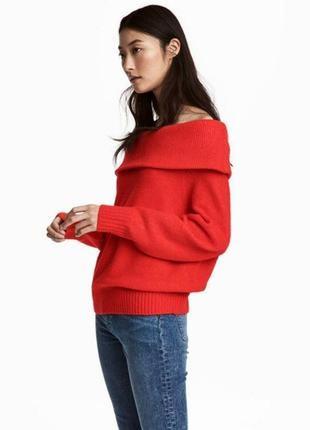 Стильный свитер с острыми плечами h&m