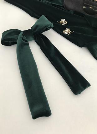 Велюровый бант для волос