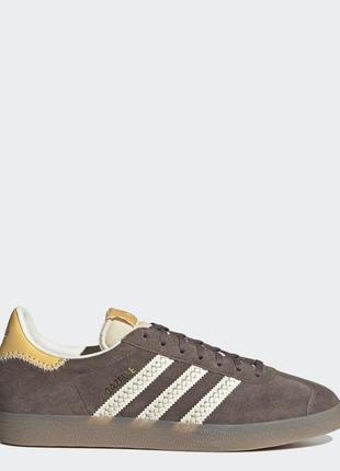 Gazelle ‚earth strata semi spark‘ 2024 року