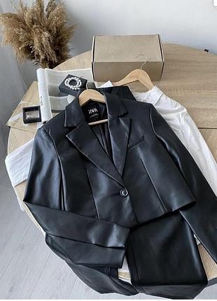 Шикарний вкорочений шкіряний піджак zara, р.m