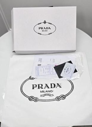Фирменная упаковка prada, упаковка на подарок. подарочная брендовая упаковка прада