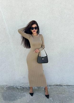 Елегантна неймовірно приємна до тіла сукня максі в рубчик дуже сильно тягнеться